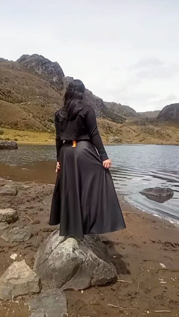 indigenas desnudas ecuador